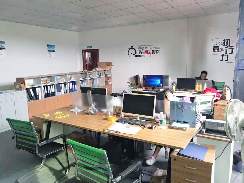 迅思压铸厂办公室