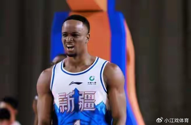 广东男篮客场惜败新疆 杜锋怒斥球队专注力不足