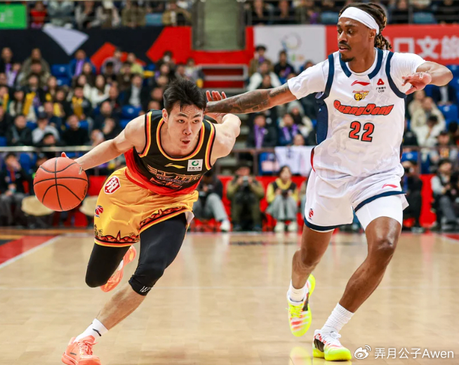 庞峥麟对阵广东爆冷23+7助攻 江苏险胜或撼动杜锋