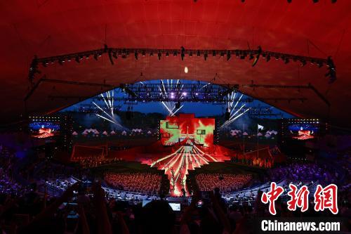 成都大运会闭幕式：青春盛宴启程未来之路
