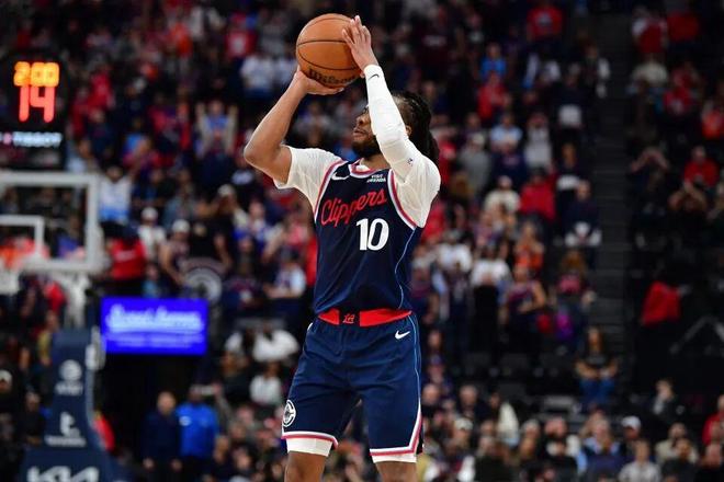 快船双星爆发掀翻独行侠 创队史纪录终结四连败