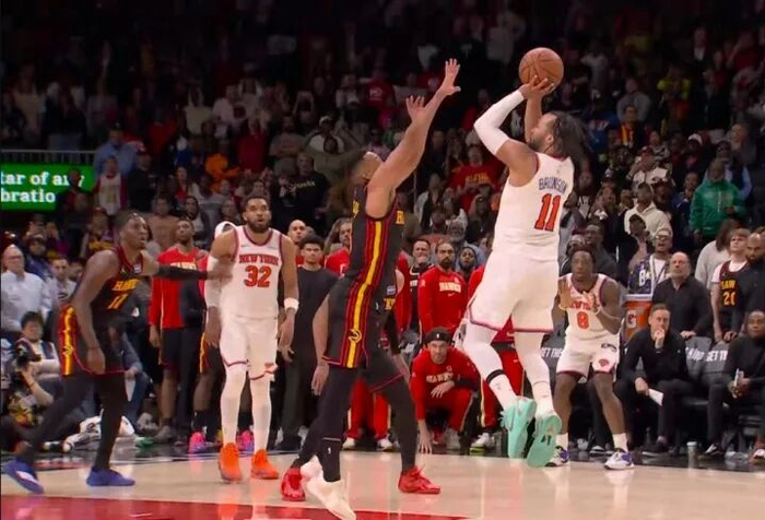 文班亚马伤退MVP悬念尘埃落定 老鹰绝平三分成绝