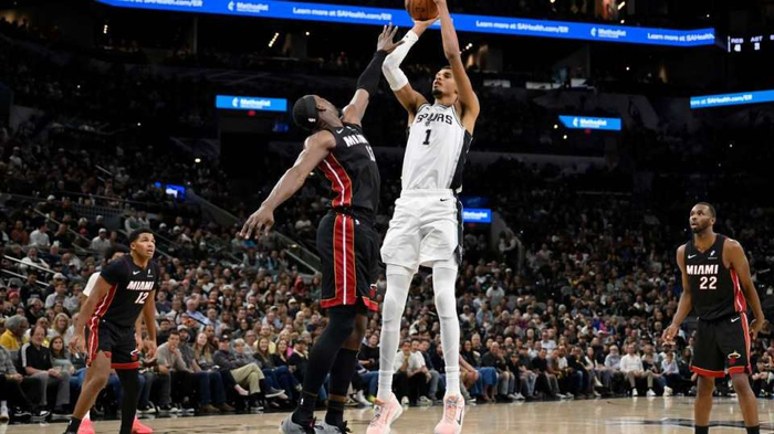 阿德巴约单场83分引爆热议，防守全能成热火核心